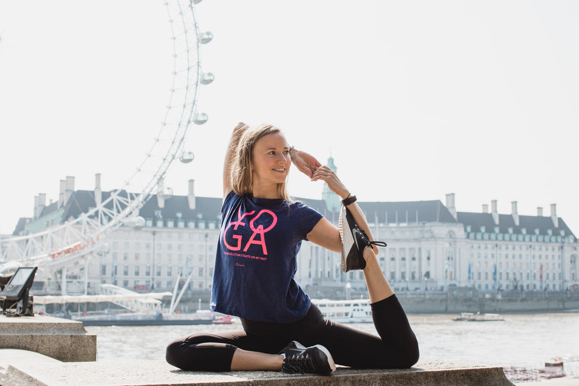 Camiseta  Mujer Yoga Revolution